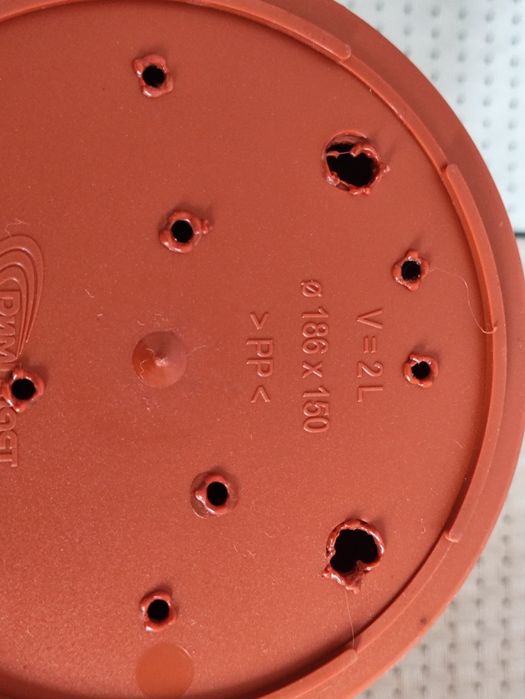 Продам горшки  цветочные