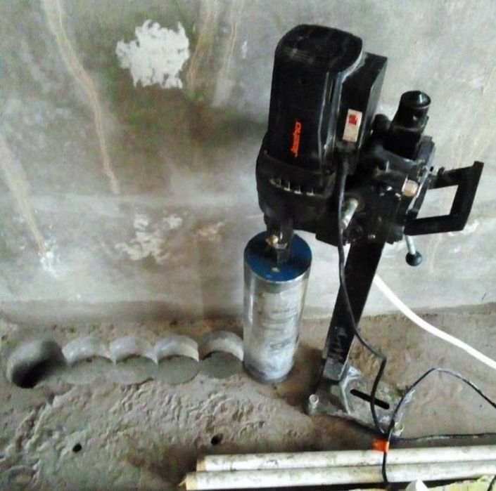Almazniy bur Beton teshish