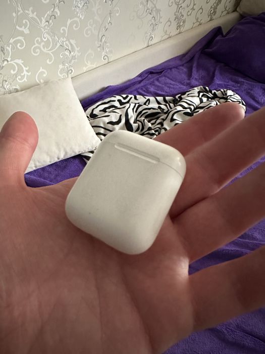 Продам кейс airpods 2nd gen