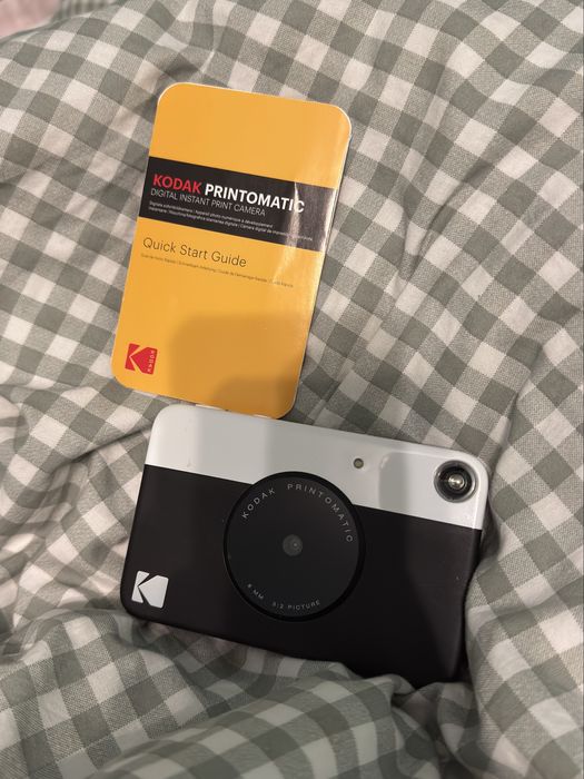 Kodak Printomatic ZINK Instant Camera (black)