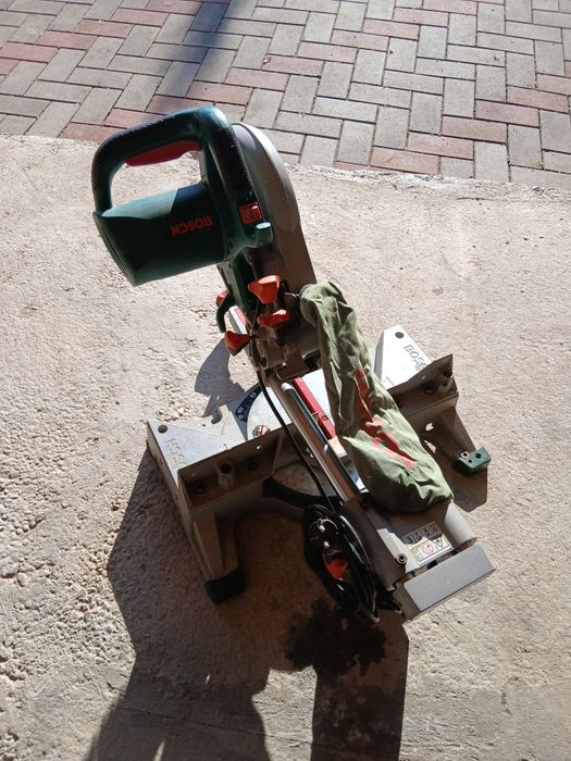 Fierastrau circular electric Bosch