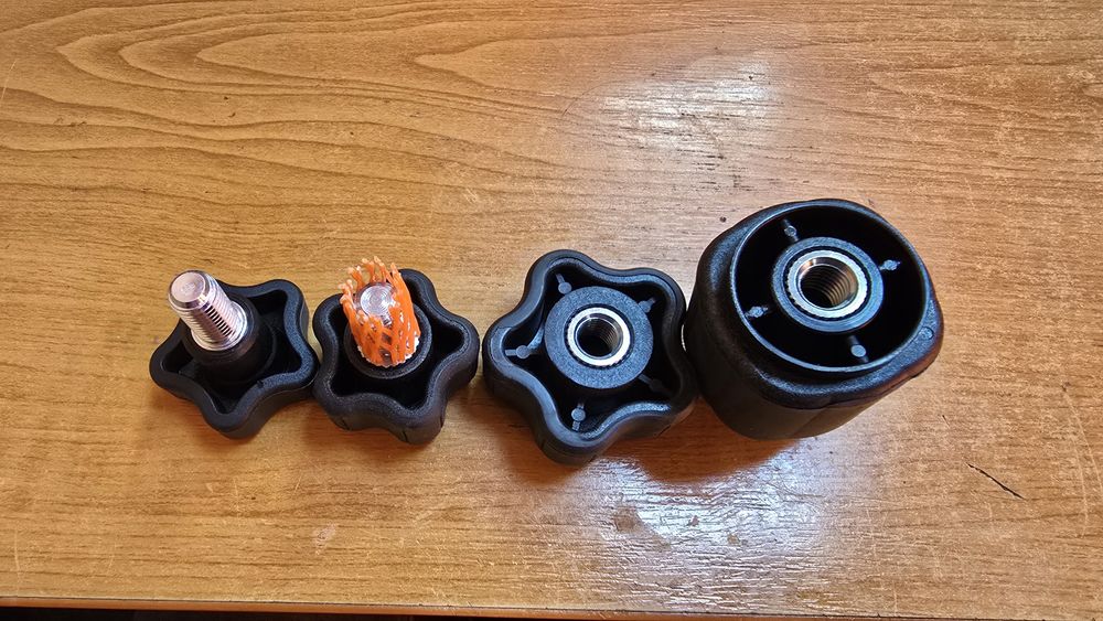 Suruburi pentru bracketi boxe D&B audiotechnik