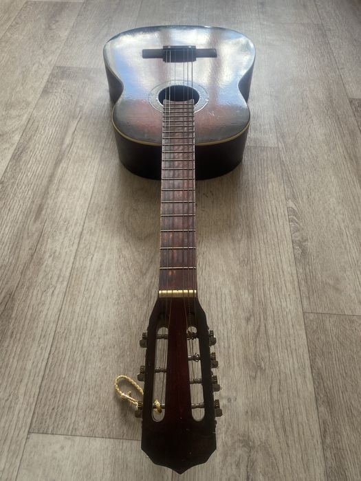 Гитара 7 струнная продается