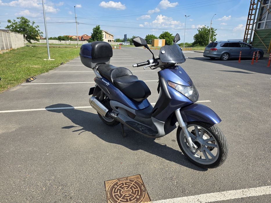 Piaggio Beverly 200, citiți toată descrierea!