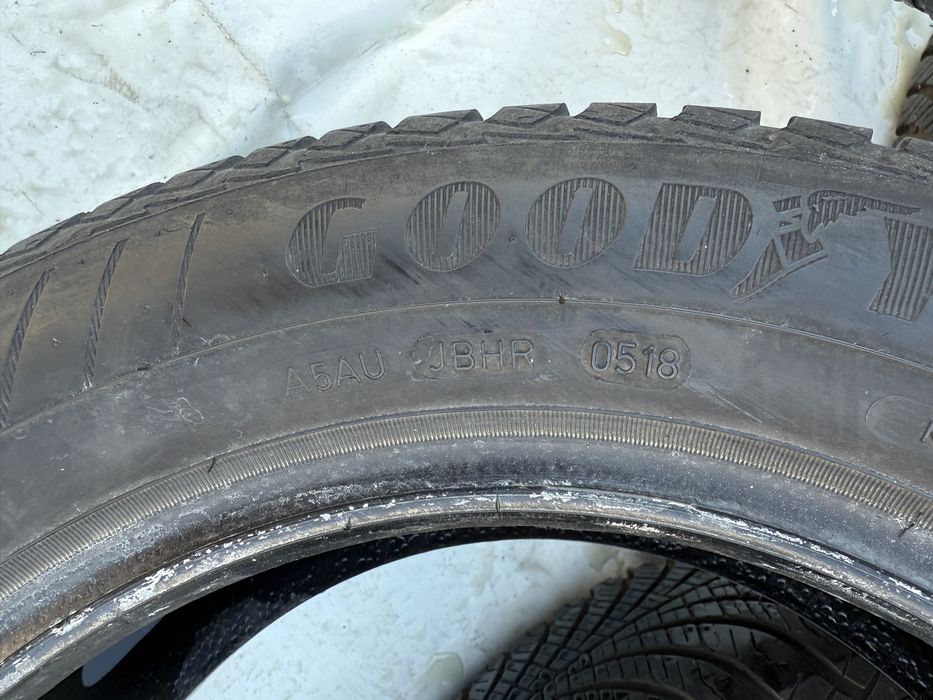 165/70 R14 зимни гуми Goodyear Vector 4