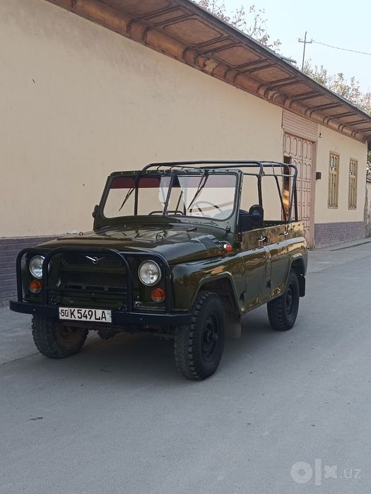 Uaz 469 sotiladi