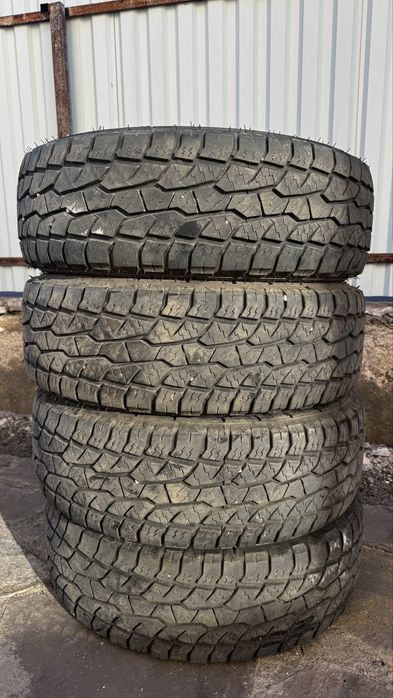 Комплект летних покрышек 235/65/17