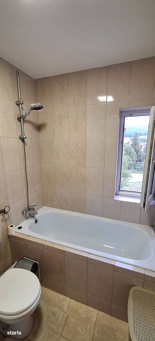 Apartament 3 camere 74 mp, etaj 3/3, BRADET