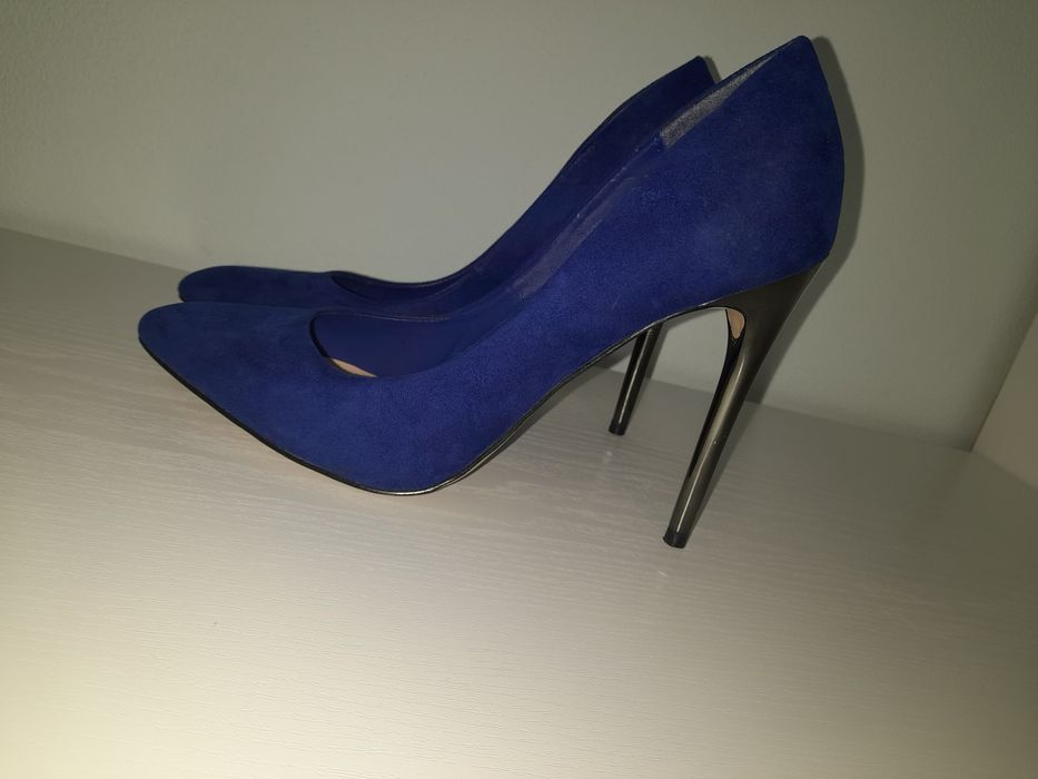 Pantofi stiletto