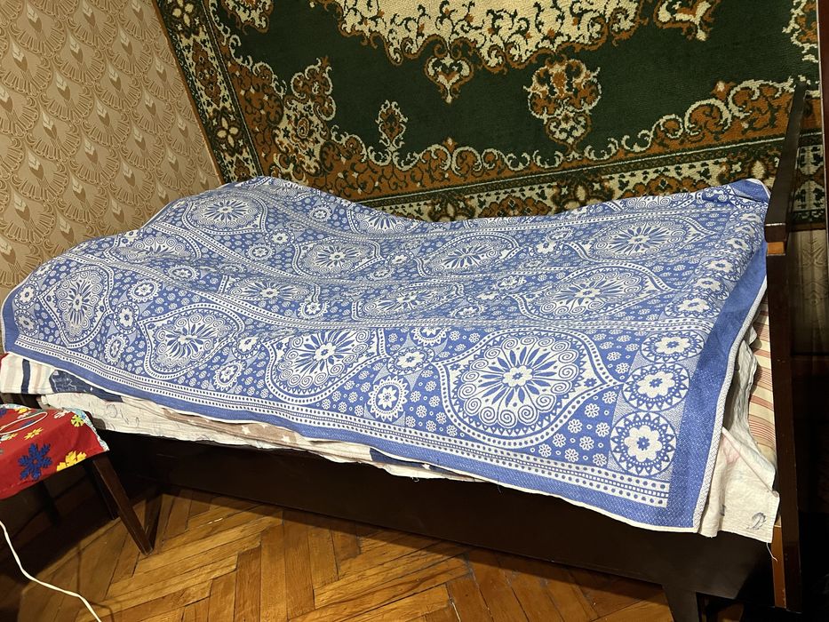 Кровать диван и тумба состояние хорошее