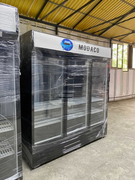 Vitrină verticală refrigerare 3 uși LED