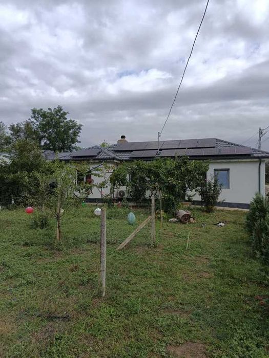 Vand casa  cu panouri fotovoltaice montate ,in sat Balta Alba ,Buzau