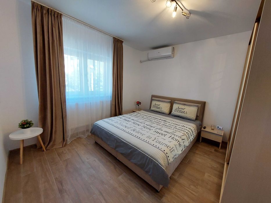 Apartament 2 camere de închiriat - zona Trocadero, Constanța