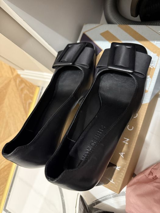 Продам новые черные кожаные туфли