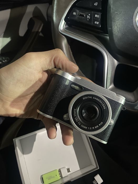 Digital Camera (фотоаппарат)