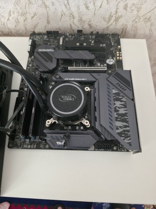 Продам комплект Мат.плата+Процессор+Озу +Водянка