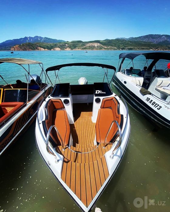 Продам срочно катер Barracuda 545 8ми местная  с подвесним мотором Hon