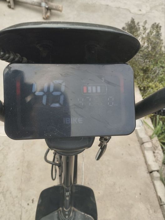 Скутер сотилади.