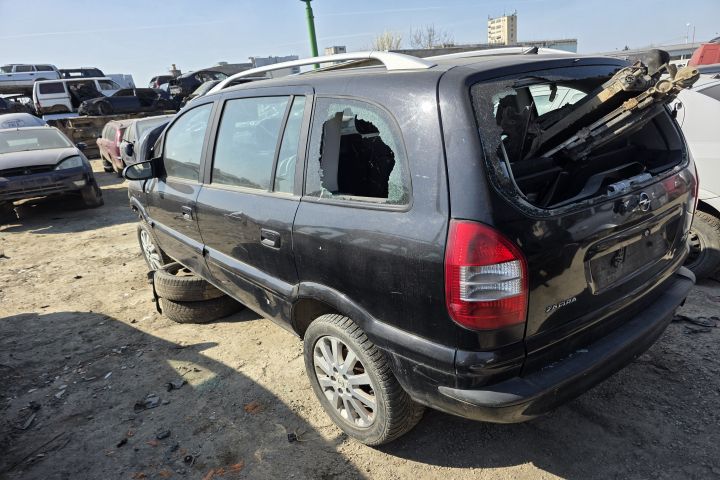 Lampa / Tripla stop dreapta pe aripa Opel Zafira 2004