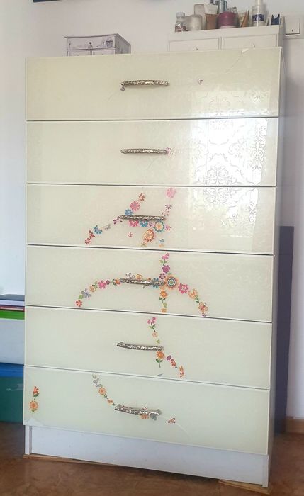 Комод, цвет айвори, торг срочно