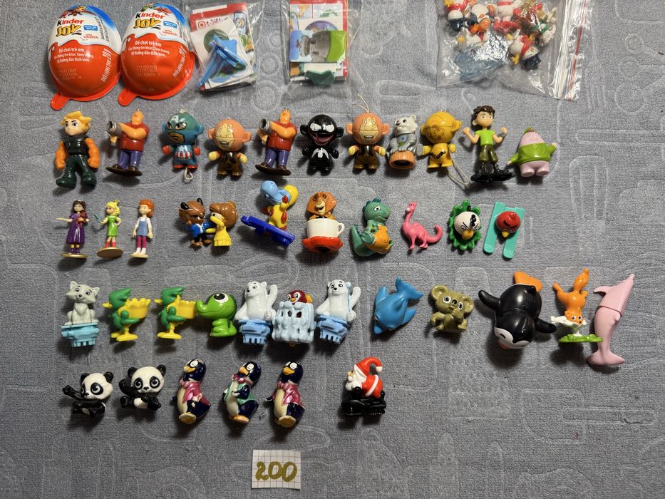 Игрушки фигурки Киндер Сюрприз Kinder Surprise