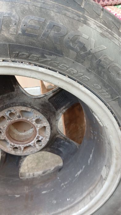 Set de roti (4 anvelope + jante de aliaj) 195/65/R15 Hankook