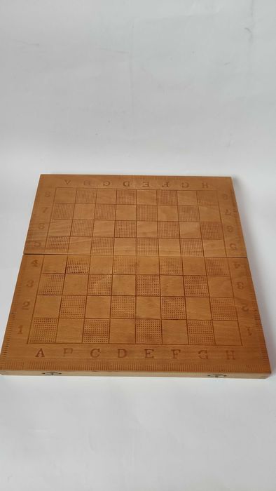 Шах с дървени фигури 35 х 35 см