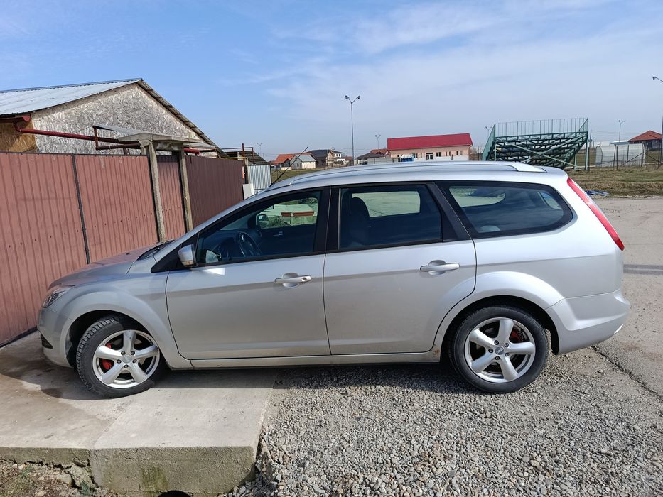 Vând Ford Focus 2010