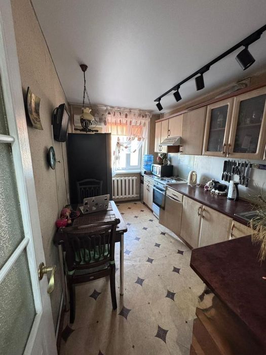 Продается трехкомнатная квартира