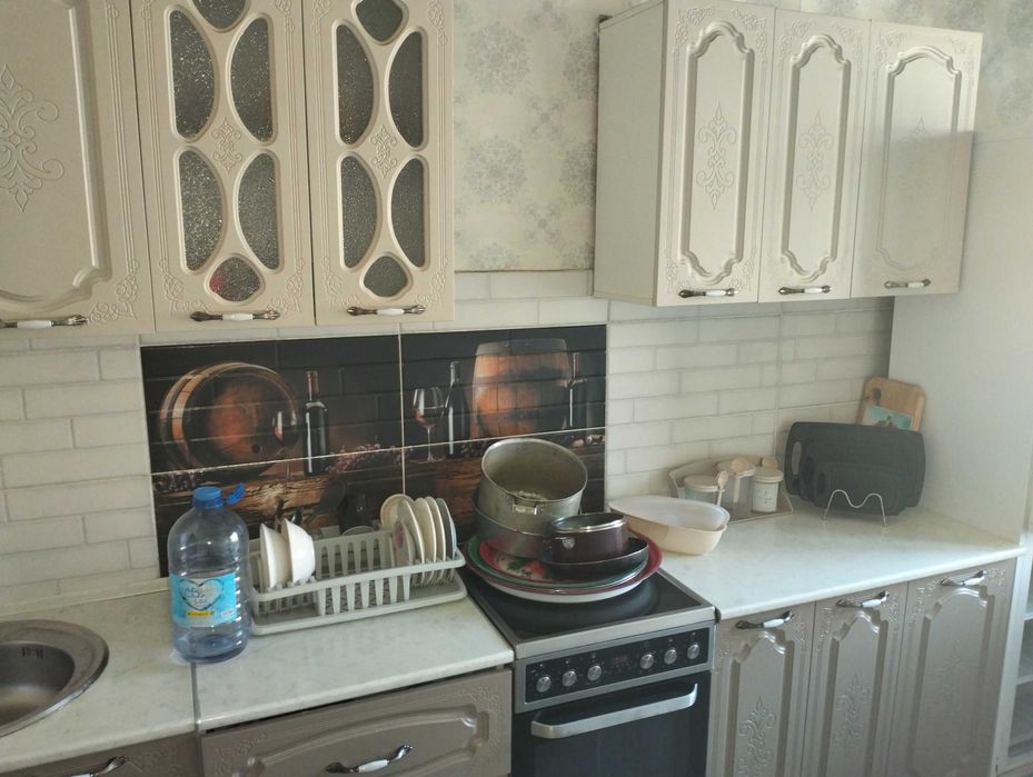 Кухонные шкафы .