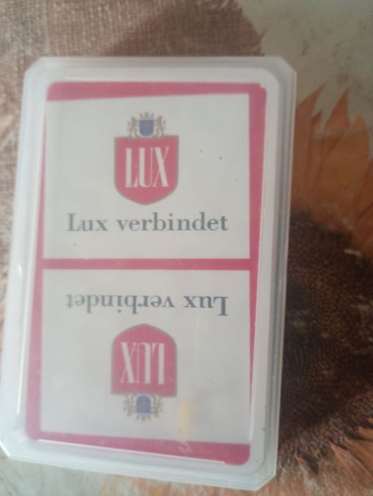 Cărți de joc de vânzare