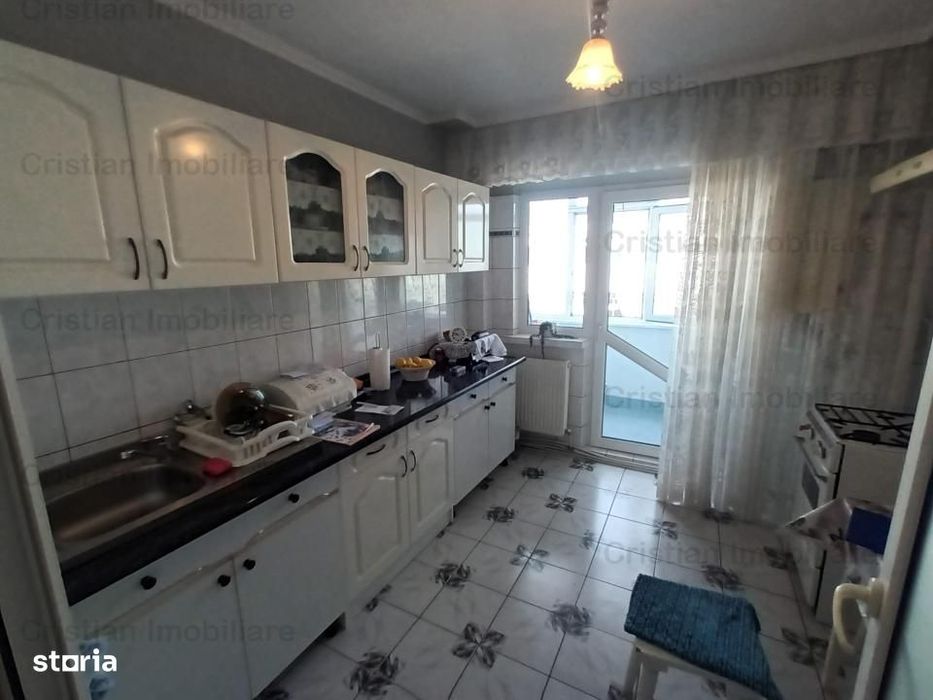 Apartament 3 camere confort 1 decomandat zona Vidin