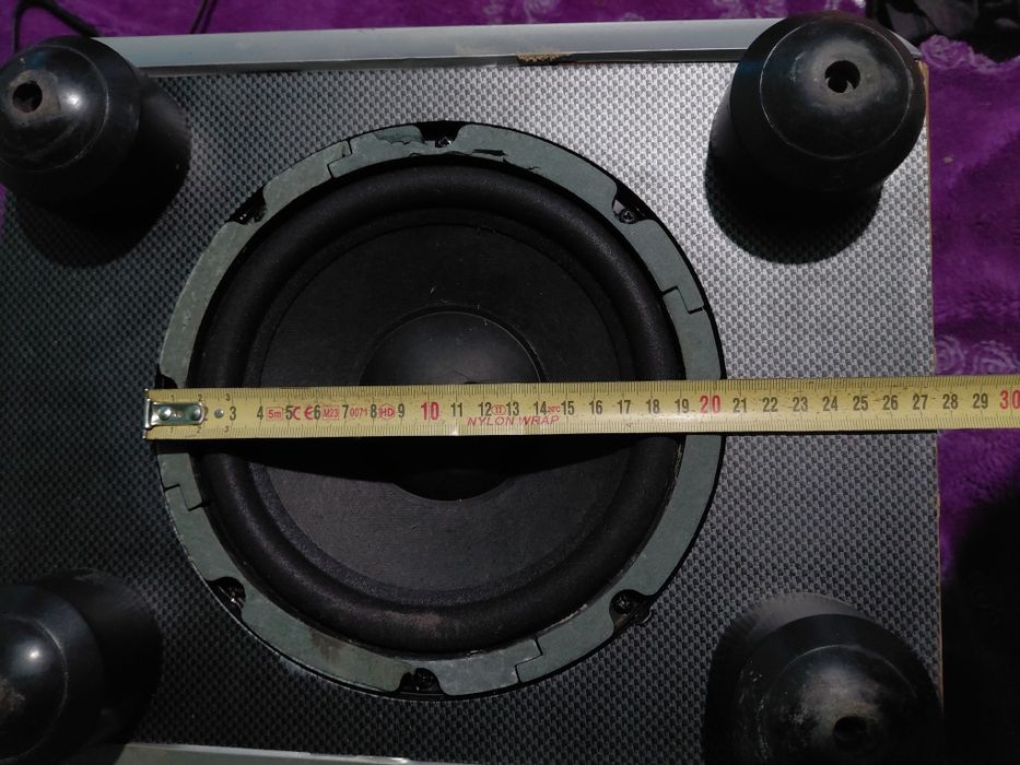 Vând sau schim cu diverse, Subwoofer jbl 200/230