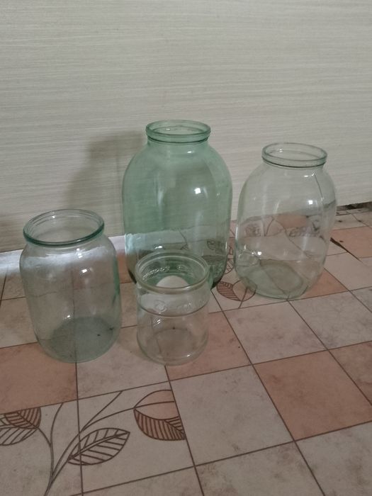 Банки 3 л, 2л  район Уюта