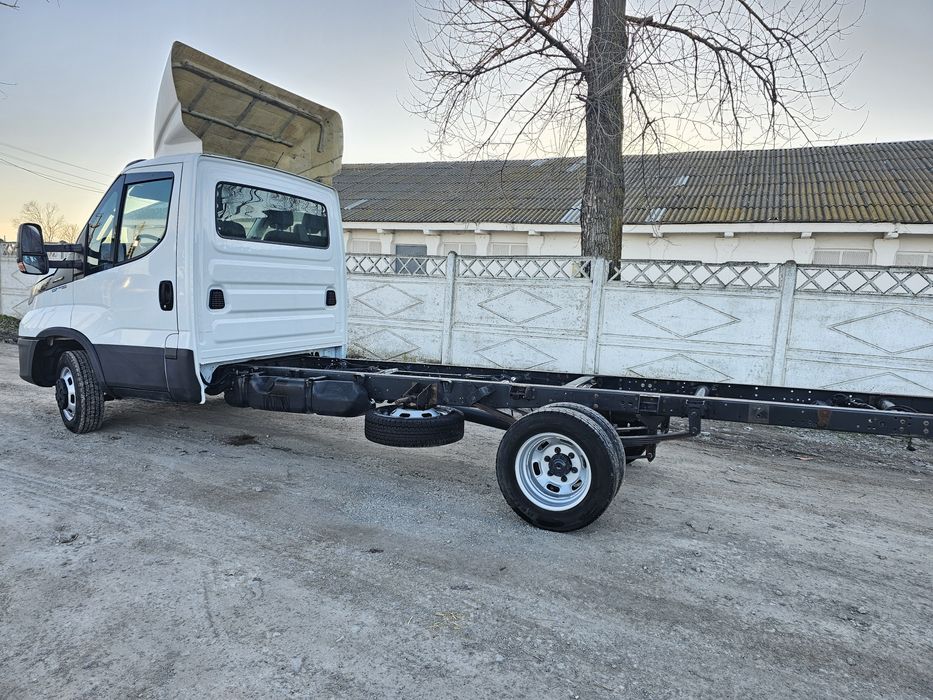 Iveco daily 35c18.an 2020 .Sasiu!