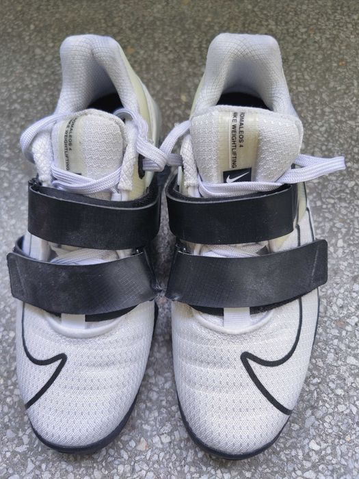 Вдигане на тежести Nike