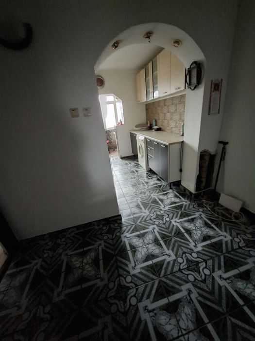 Apartament cu 3 cam D Nicolina fostul rond vechi