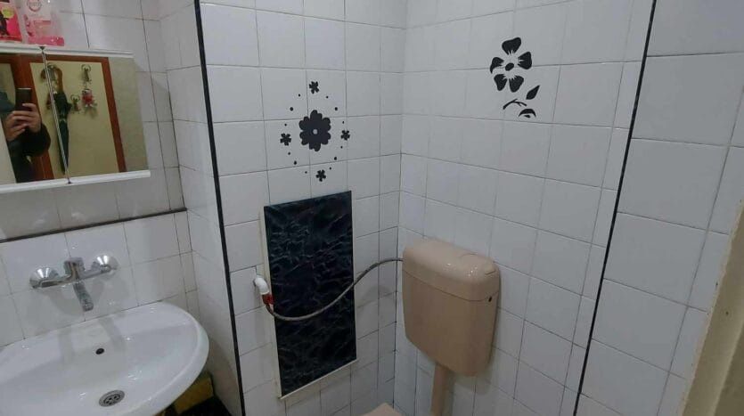 Продава се Двустаен апартамент в Търговище, Запад 2 - 71 кв.м за 1198 €/кв.м - Снимка #13