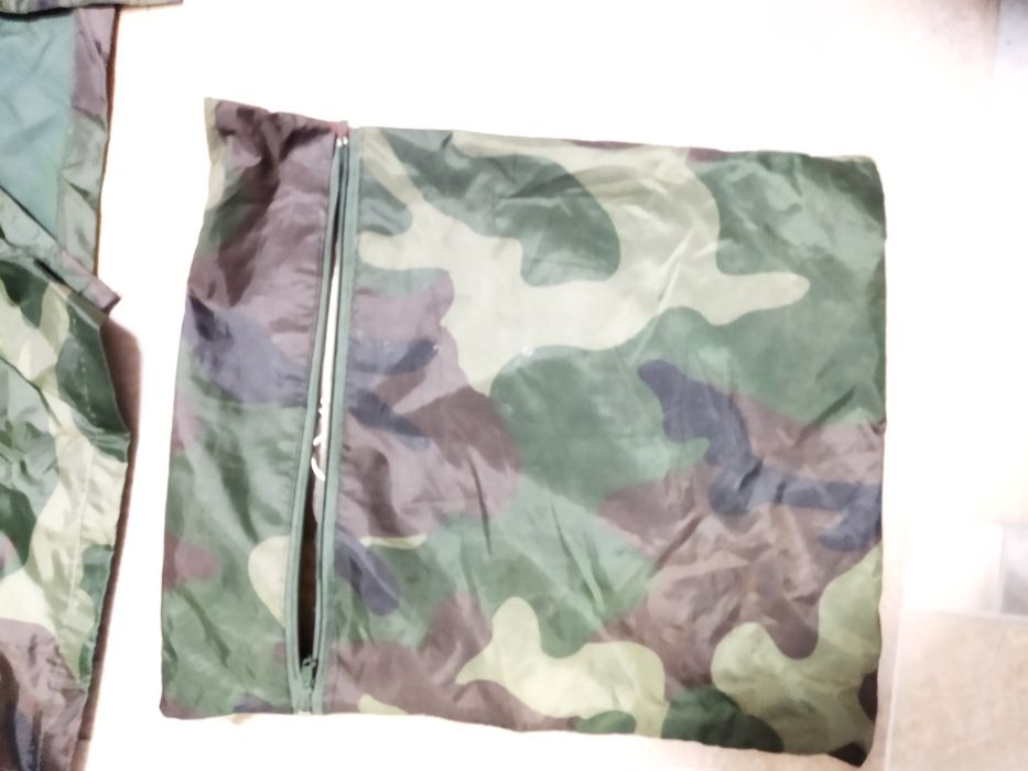 Камуфлажни костюм и шлифер