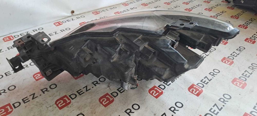 Far dreapta Hyundai ix35 Facelift Halogen cu lupa si Day Light LED