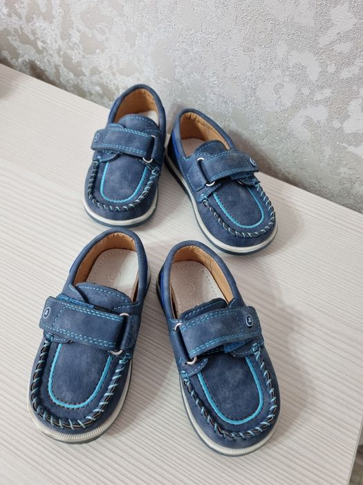 Туфельки 2 пары 21 и 22 размер одевали 1 раз