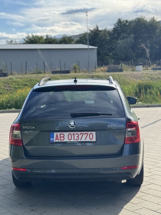 SKODA Octavia 2020 — imagine 4