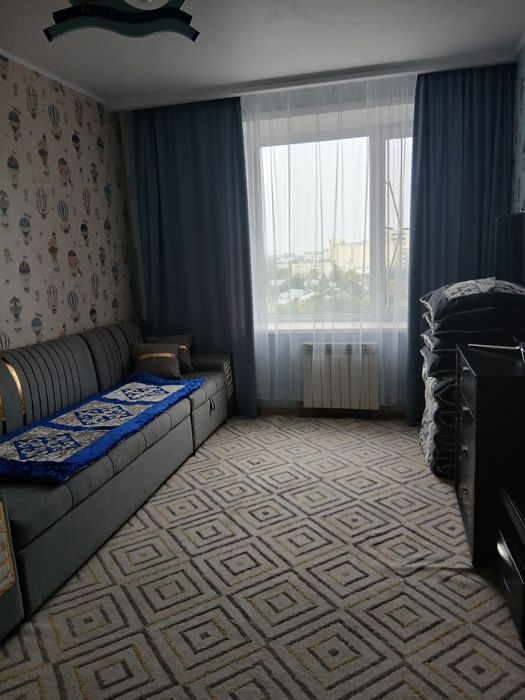 Продам квартиру  трех комнатную
