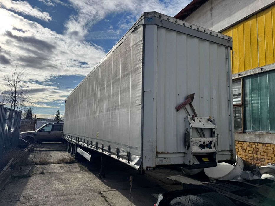 Semiremorca/semitrailer Krone