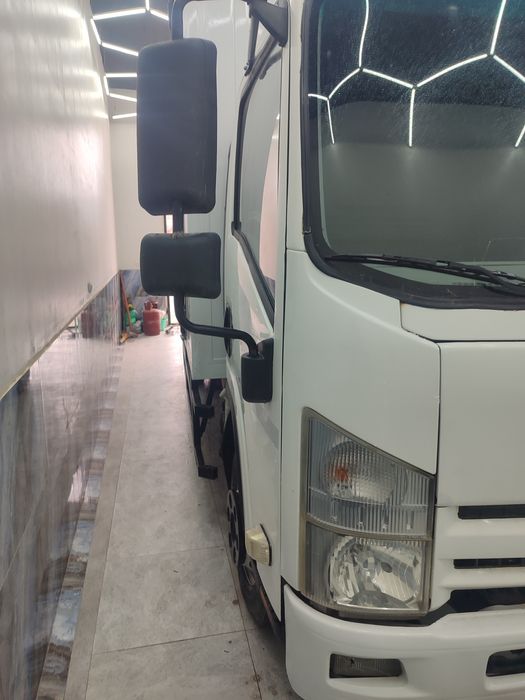 Isuzu moshinasi sotiladi 2021 yil