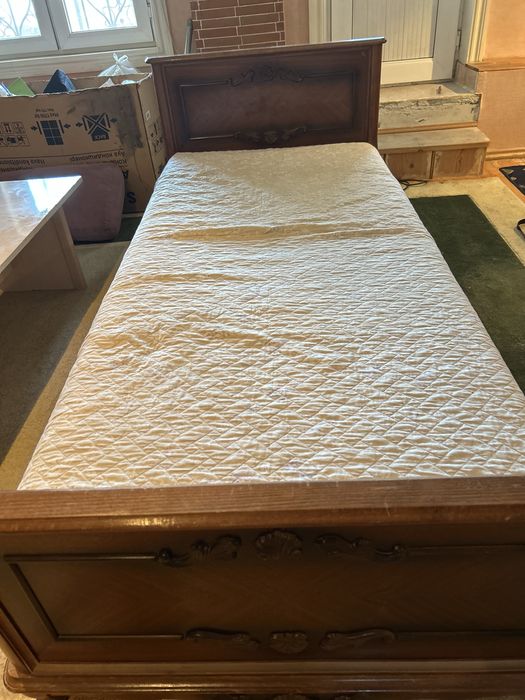 Односпальная сосновая кровать