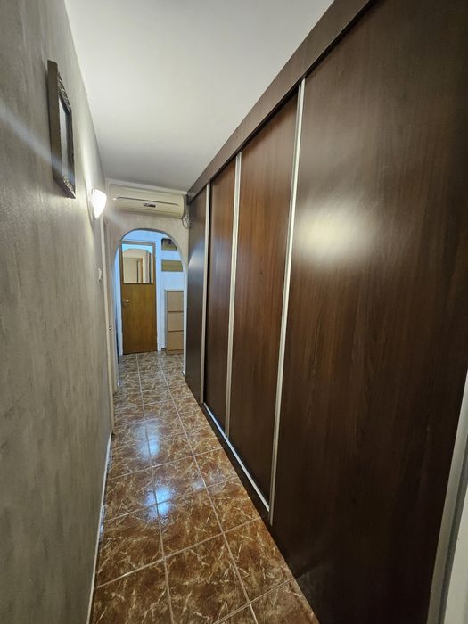 Apartament 2 camere, decomandat, loc parcare inclus, mobilat