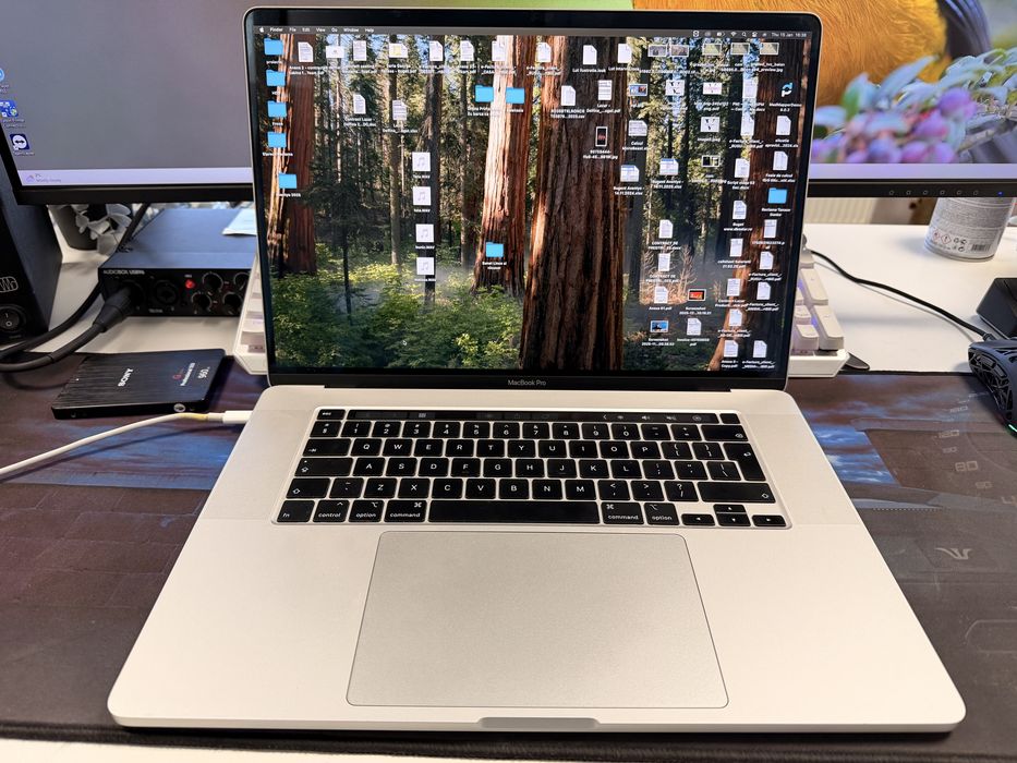 MacBook Pro 16” (2019) Intel i9 / 16GB RAM / Retina