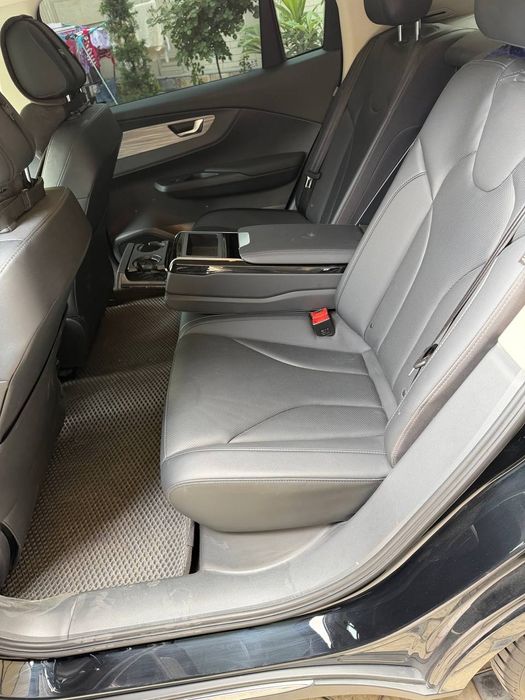 Hongqi Eqm5 500km 16.500$