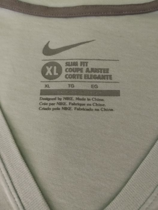 Спортни блузки NIKE